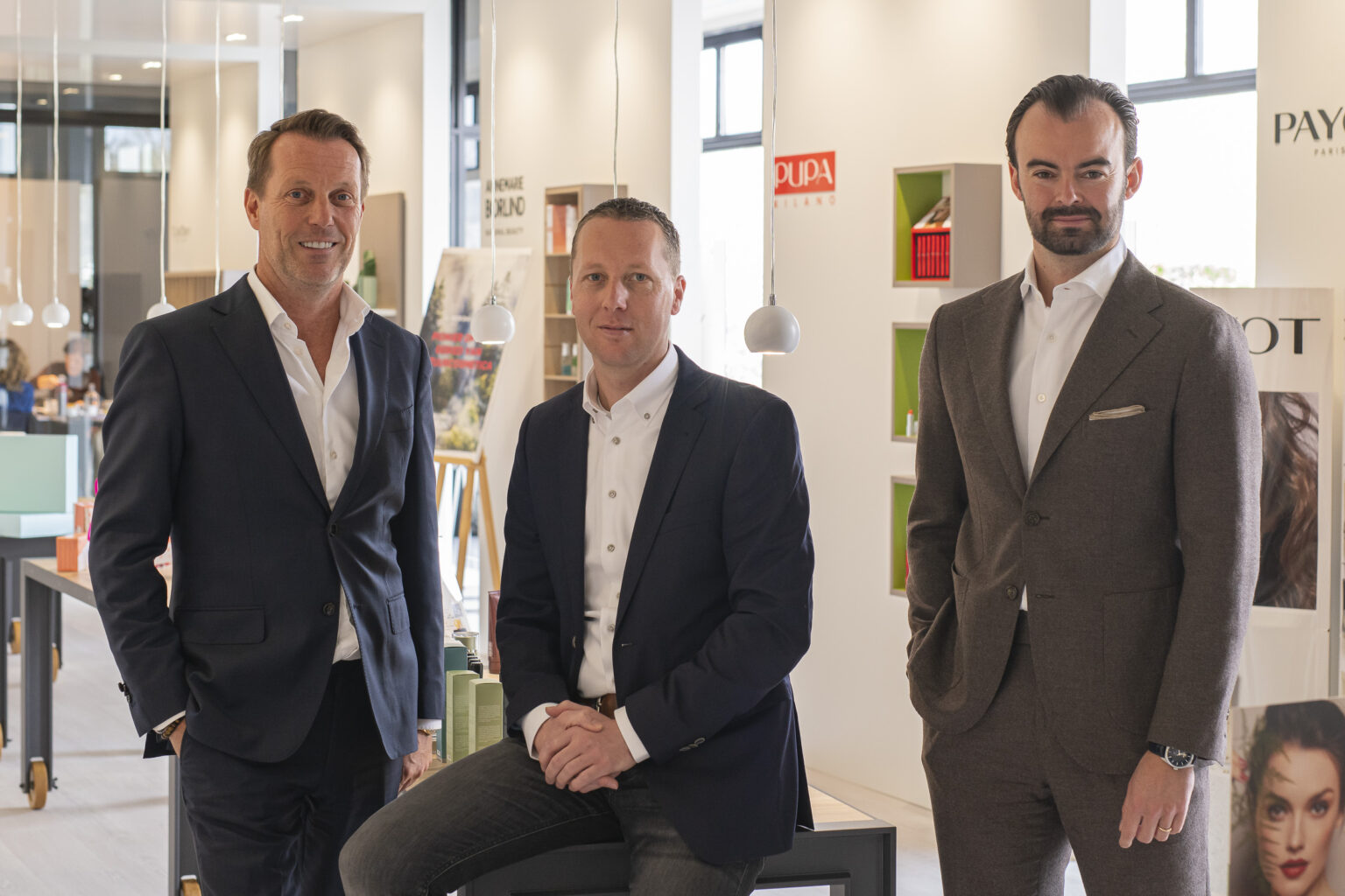 Care Cosmetics neemt Mikos over