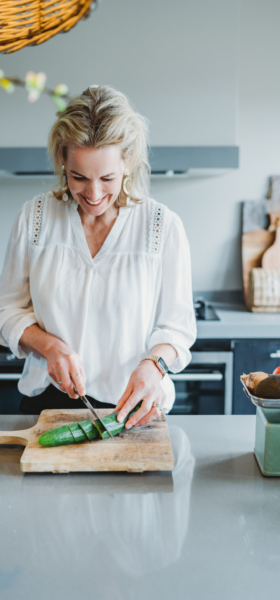De krachtige connectie tussen hormonen, huid en lever