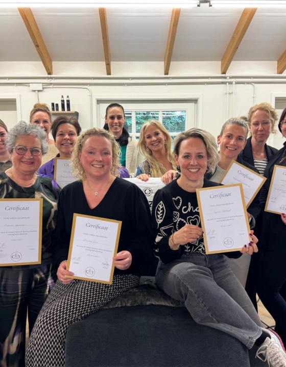 Magie als sleutel tot ontspanning en transformatie bij CEY Beautytrainingen