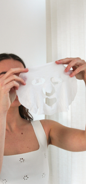 Rozenwater met Pop-up maskers van Chi Natural Life