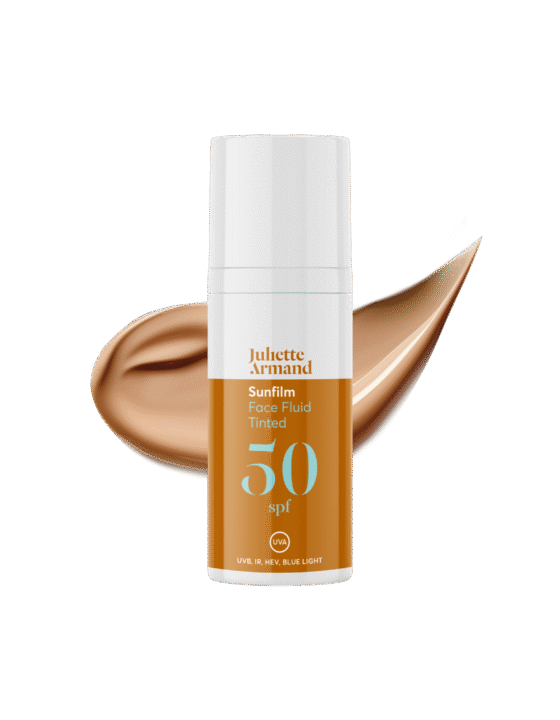 Nieuw van Juliette Armand: Face Fluid Tinted SPF50.
