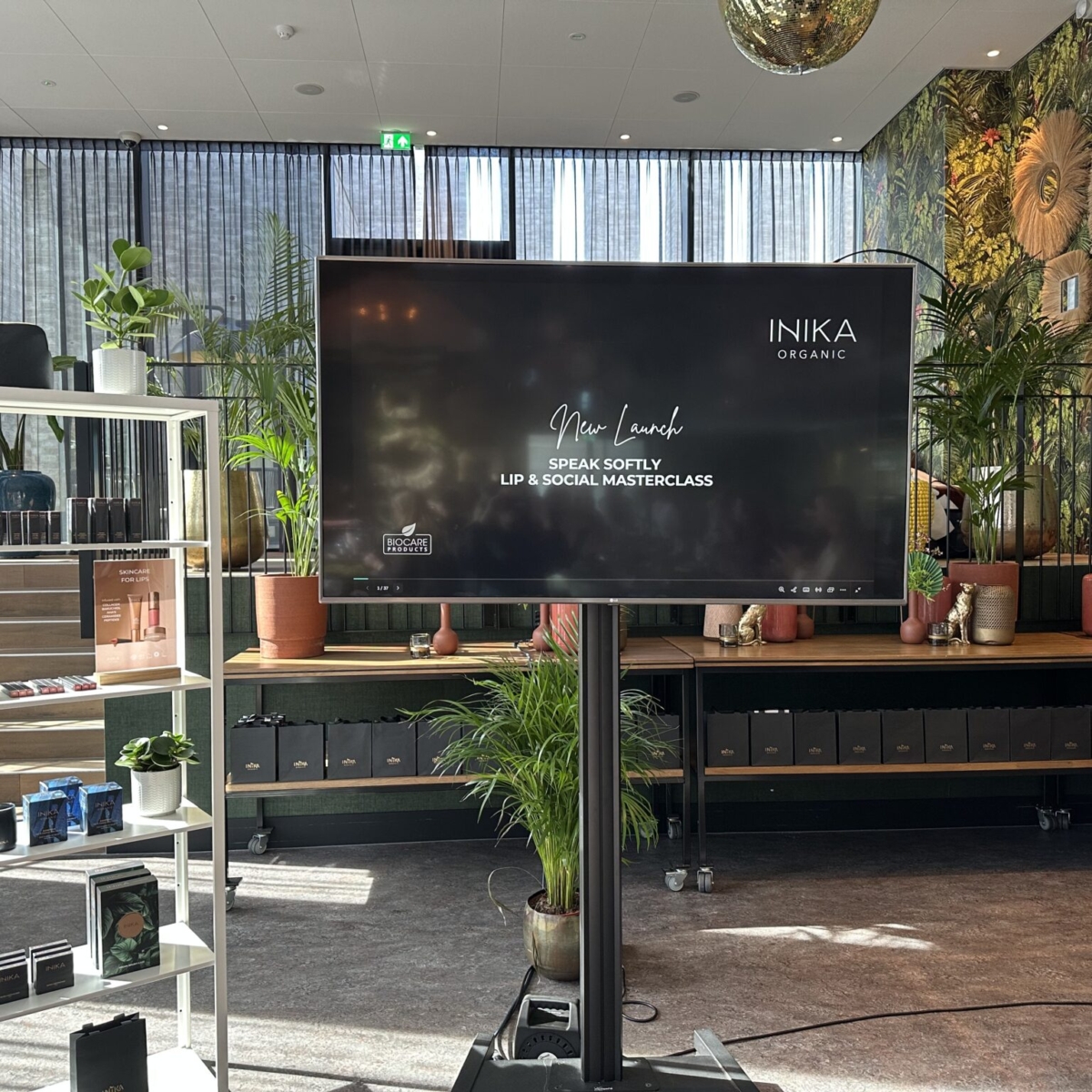 INIKA Organic inspireert met “Speak Softly” Lip & Social Masterclass