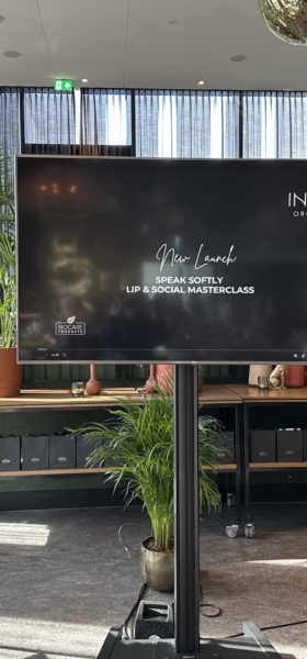 INIKA Organic inspireert met “Speak Softly” Lip & Social Masterclass