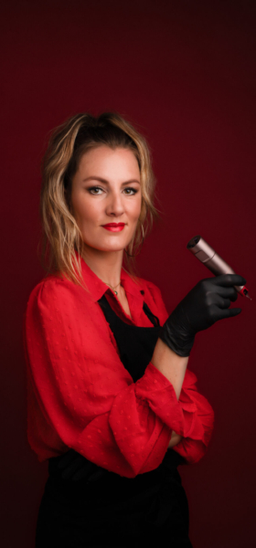 Jessica van Dalen kroont zich tot Eyeliner Queen op wereldniveau