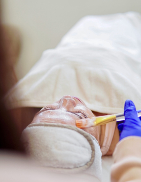 Is een AOV straks ook verplicht voor zelfstandige beauty professionals?